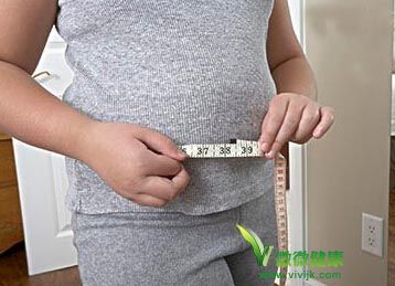 女子产后体重飙至250斤 多器官衰竭病危
