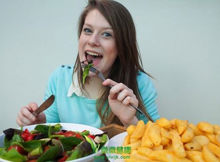 英国一女子15年来只吃薯条度日！