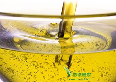 芬卡橄榄油产自广州黑作坊 过滤油中令人作呕