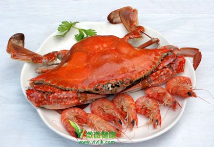 吃螃蟹注意防肺吸虫病
