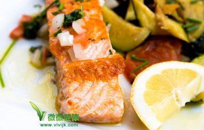 吃鱼营养还是吃鱼油更好？