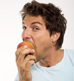 肠胃有病的人早上起来千万别吃苹果