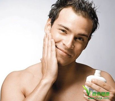 男士润体乳很重要 防止皮肤瘙痒