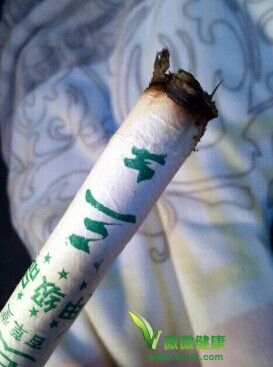 夏季减肥 中医推荐艾条熏肚脐 